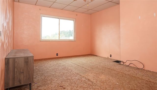 4082 Howley St, Bloomfield, PA 15224