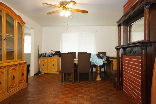 4082 Howley St, Bloomfield, PA 15224