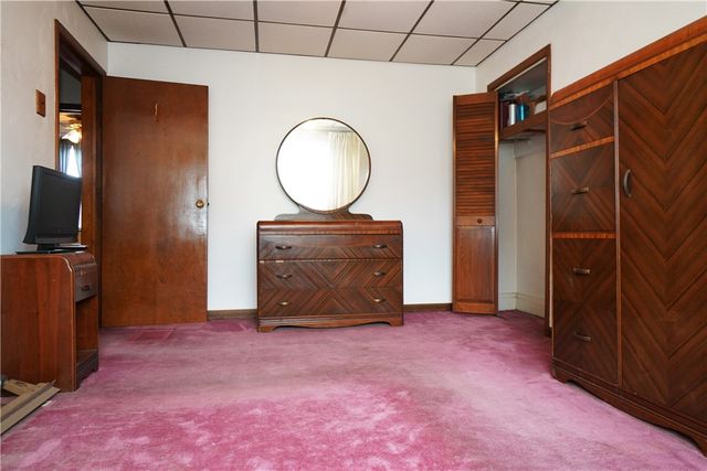 4082 Howley St, Bloomfield, PA 15224