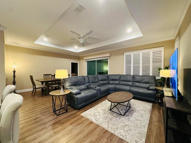 8954 SW 75th Lp, Ocala, FL 34481