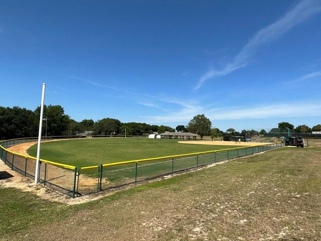 8954 SW 75th Lp, Ocala, FL 34481