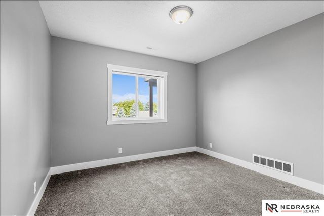 2728 N 191 Avenue, Omaha, NE 68022
