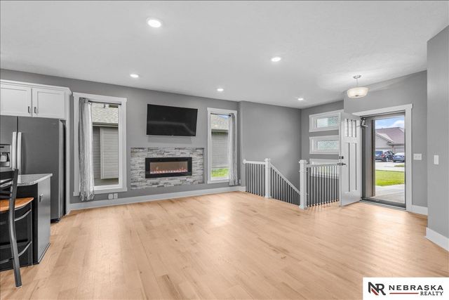 2728 N 191 Avenue, Omaha, NE 68022