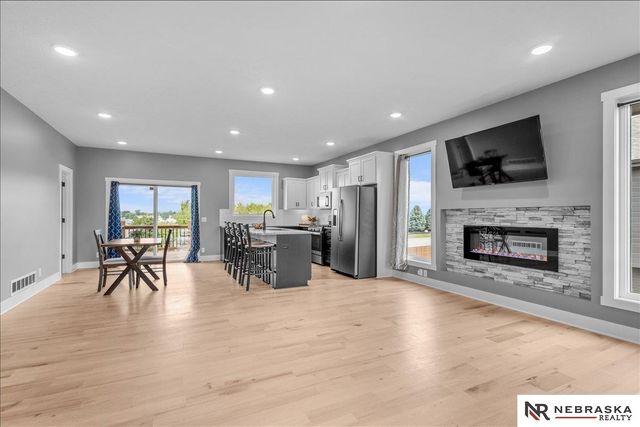 2728 N 191 Avenue, Omaha, NE 68022
