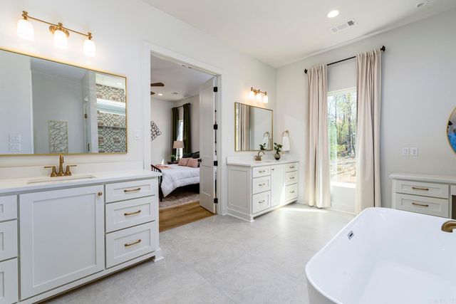 19012 Waterview Meadow Lane, Roland, AR 72135