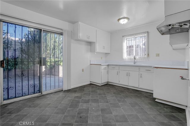 3119 W 71st, Los Angeles, CA 90043