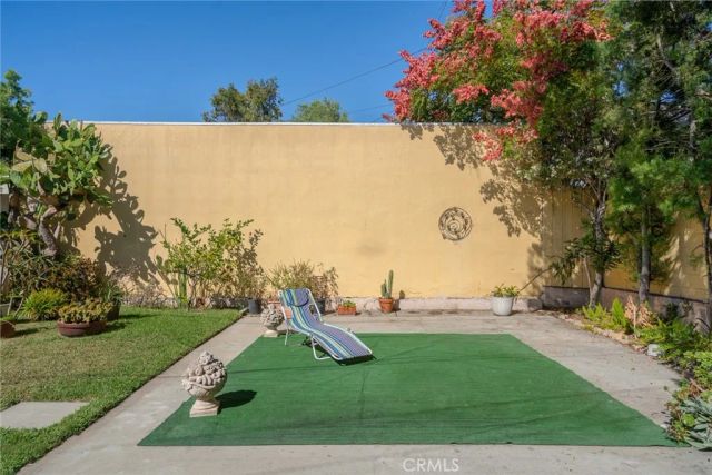 1228 S Dunsmuir, Los Angeles, CA 90019