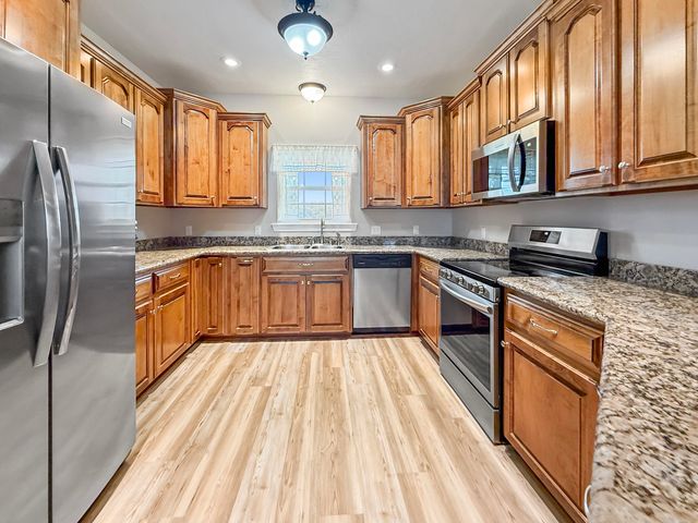 330 Wesley Crowell Rd, Leesville, LA 71446