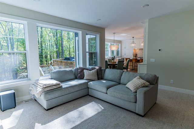 1866 Stratford Lane, Grand Rapids, MI 49534