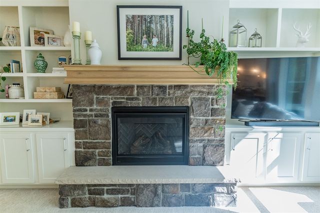 1866 Stratford Lane, Grand Rapids, MI 49534