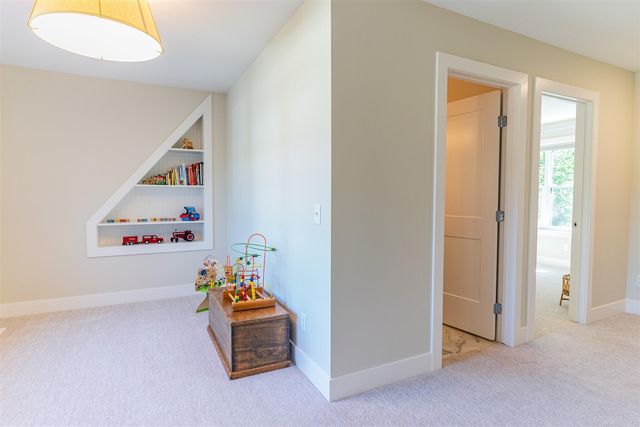 1866 Stratford Lane, Grand Rapids, MI 49534