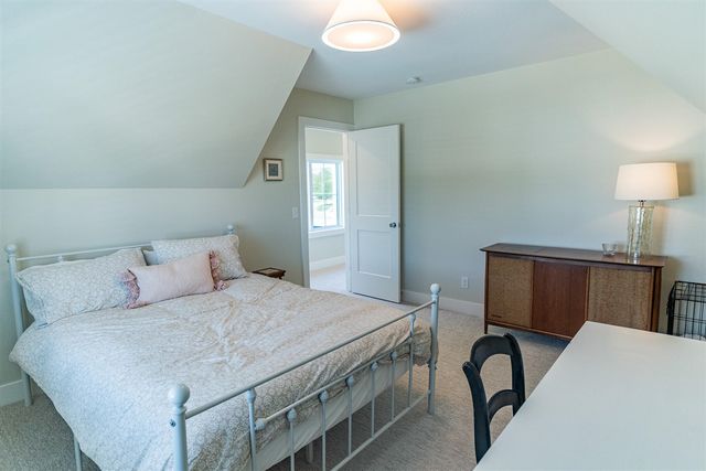 1866 Stratford Lane, Grand Rapids, MI 49534