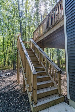 1866 Stratford Lane, Grand Rapids, MI 49534