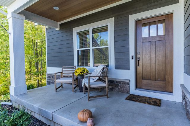 1866 Stratford Lane, Grand Rapids, MI 49534