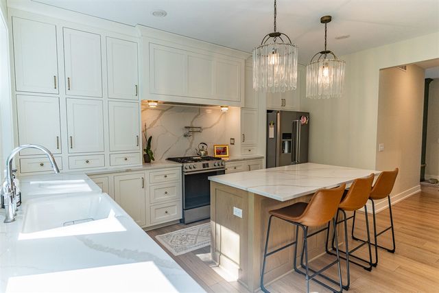 1866 Stratford Lane, Grand Rapids, MI 49534