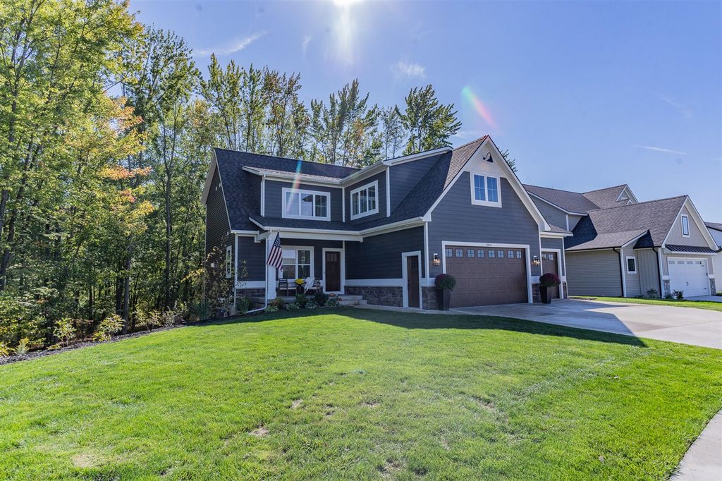 1866 Stratford Lane, Grand Rapids, MI 49534