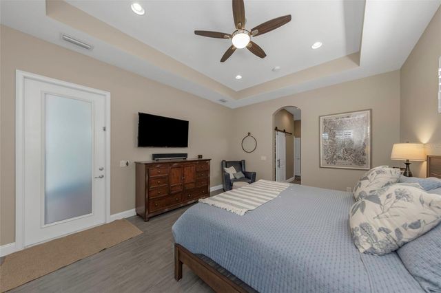 5925 MOHR ROAD, Tampa, FL 33615
