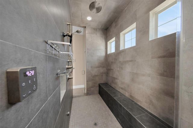 5925 MOHR ROAD, Tampa, FL 33615