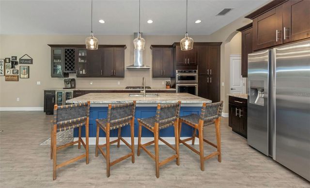 5925 MOHR ROAD, Tampa, FL 33615