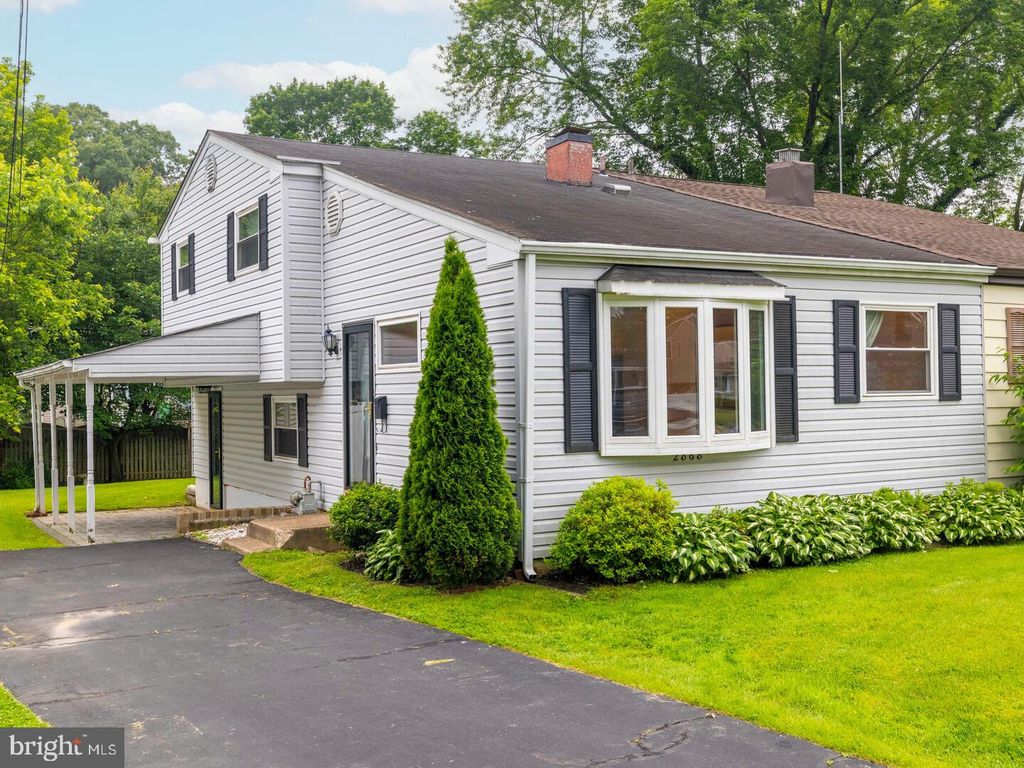 2868 SENAK ROAD, Abington, PA 19001