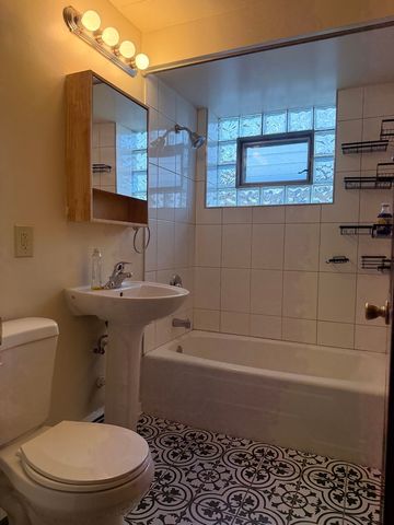 12549 S Marshfield Avenue 1E, Calumet Park, IL 60827