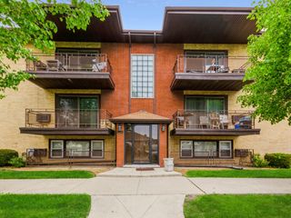 12549 S Marshfield Avenue 1E, Calumet Park, IL 60827