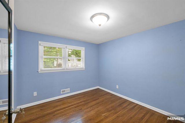 550 Englewood Avenue, Teaneck, NJ 07666