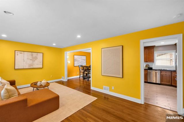 550 Englewood Avenue, Teaneck, NJ 07666