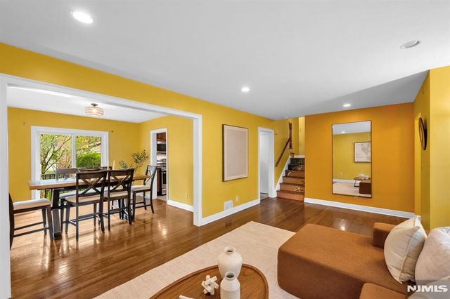 550 Englewood Avenue, Teaneck, NJ 07666