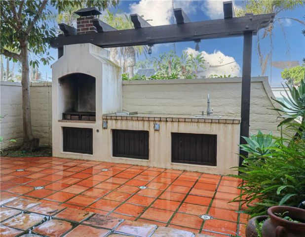 1119 Pine, Huntington Beach, CA 92648