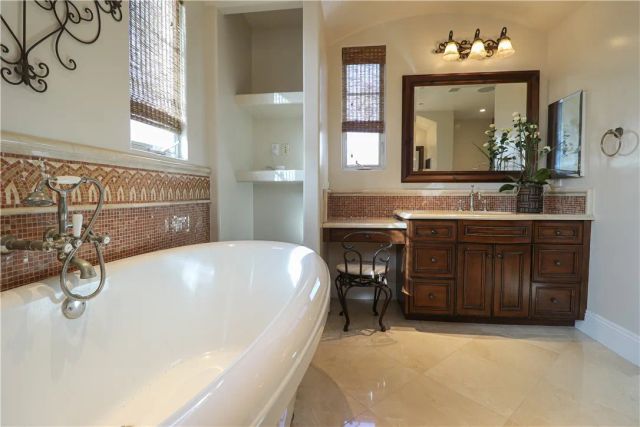 1119 Pine, Huntington Beach, CA 92648