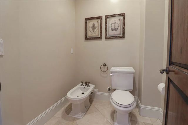 1119 Pine, Huntington Beach, CA 92648