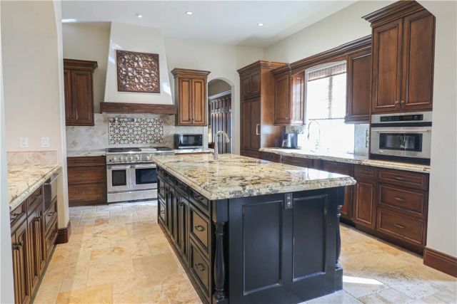 1119 Pine, Huntington Beach, CA 92648