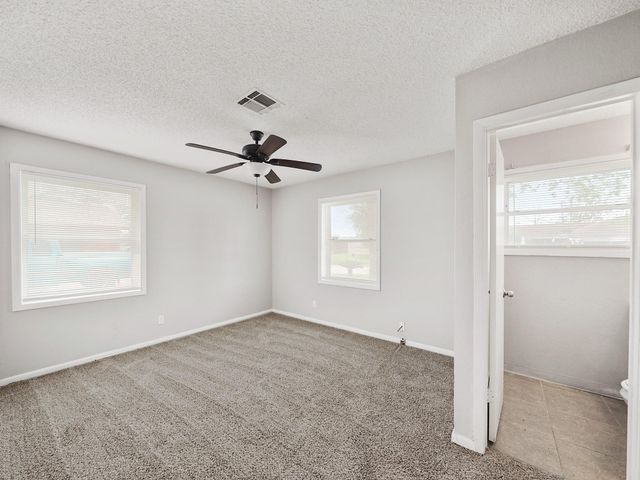 3006 14th Avenue N, Texas City, TX 77590