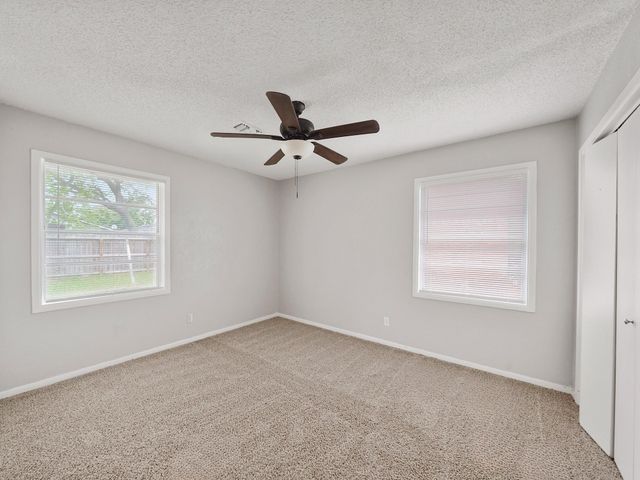 3006 14th Avenue N, Texas City, TX 77590