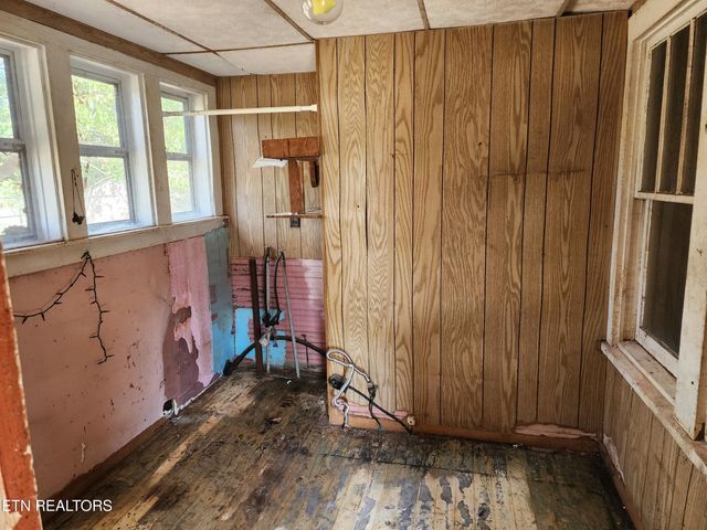 4101 Walker Blvd, Knoxville, TN 37917