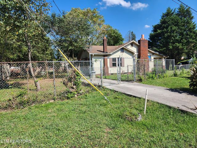 4101 Walker Blvd, Knoxville, TN 37917