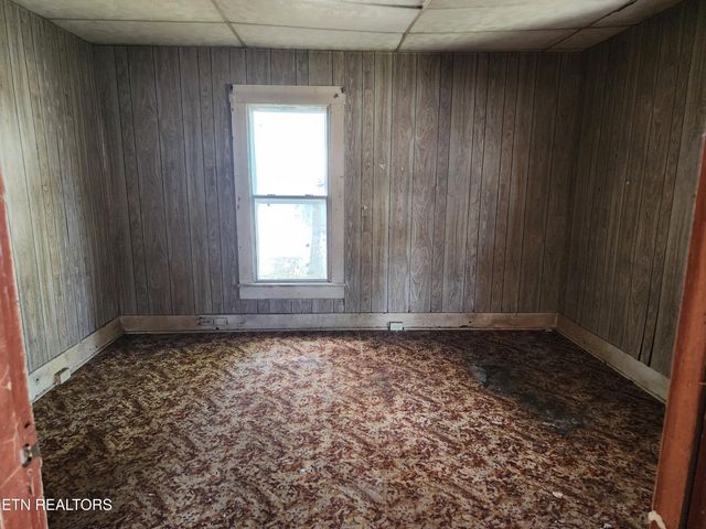 4101 Walker Blvd, Knoxville, TN 37917