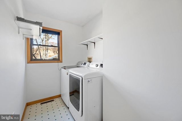 12 ROBERTS RD, Lewes, DE 19958