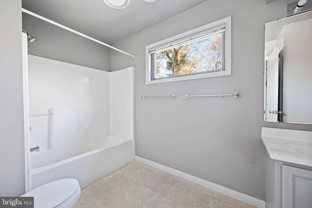 12 ROBERTS RD, Lewes, DE 19958