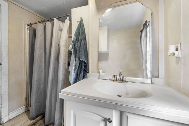 352 Parkwood St, Kilgore, TX 75662