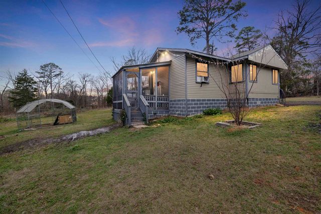 352 Parkwood St, Kilgore, TX 75662