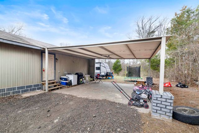 352 Parkwood St, Kilgore, TX 75662