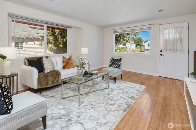 6411 28th Avenue S, Seattle, WA 98108