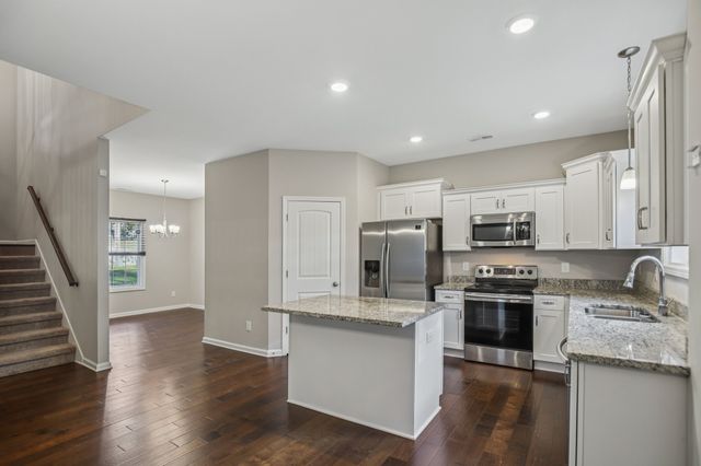1864 Red Fox Trl, Clarksville, TN 37042
