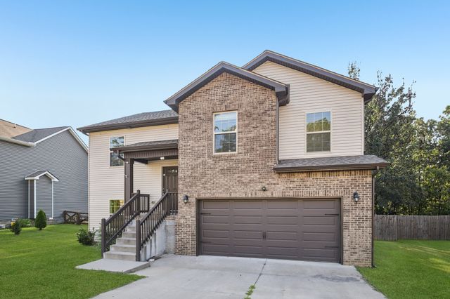 1864 Red Fox Trl, Clarksville, TN 37042