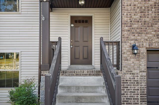 1864 Red Fox Trl, Clarksville, TN 37042