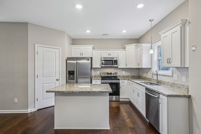 1864 Red Fox Trl, Clarksville, TN 37042