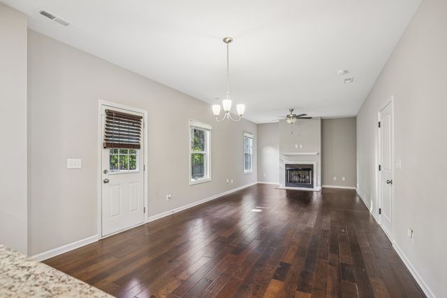 1864 Red Fox Trl, Clarksville, TN 37042