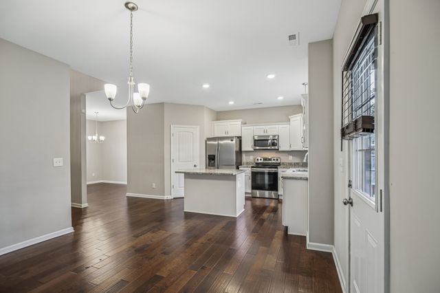 1864 Red Fox Trl, Clarksville, TN 37042